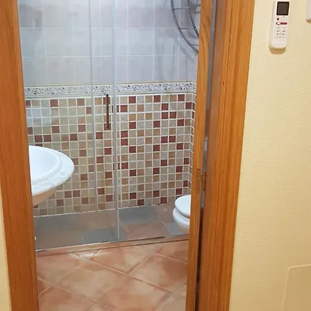 Daire Large With Sea Views & Terrace