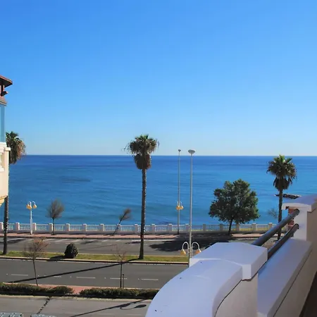 Large With Sea Views & Terrace Daire